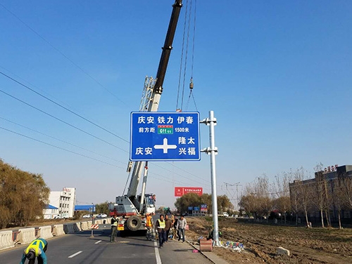 南昌南昌道路护栏网网片该如何进行正确的选购呢？